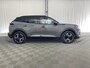 Peugeot e-2008 EV GT 54 kWh | Apple carplay | Navi | Sportstoelen | LED | Cruise ad. | Camera | Rijstrooksens. | 17 inch