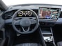 Volkswagen Tiguan R-Line Edition 1.5 eHybrid 204 PK | Navigatie | Trekhaak | Panoramadak | LED Matrix | Black style |
