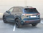 Volkswagen Tiguan R-Line Edition 1.5 eHybrid 204 PK | Navigatie | Trekhaak | Panoramadak | LED Matrix | Black style |