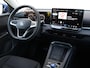 Volkswagen T-Roc Life First Edition 1.5 eTSI 116 PK | Trekhaak | App connect | 18" Torino | Clima |