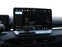 Volkswagen T-Roc Life First Edition 1.5 eTSI 116 PK | Trekhaak | App connect | 18" Torino | Clima |