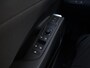 Volkswagen T-Roc Life First Edition 1.5 eTSI 116 PK | Trekhaak | App connect | 18" Torino | Clima |