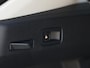Volkswagen T-Roc Life First Edition 1.5 eTSI 116 PK | Trekhaak | App connect | 18" Torino | Clima |