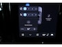 Volvo V60 T8 Automaat Plug-in hybrid AWD Plus Dark | Semi-Electrische Wegklapbare Trekhaak | Harman Kardon Premium Audio | 360° Parkeercamera | Parkeersensoren voor + achter | Stoelverwarming | Panoramadak | Head-Up Display .