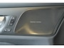 Volvo V60 T8 Automaat Plug-in hybrid AWD Plus Dark | Semi-Electrische Wegklapbare Trekhaak | Harman Kardon Premium Audio | 360° Parkeercamera | Parkeersensoren voor + achter | Stoelverwarming | Panoramadak | Head-Up Display .