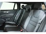Volvo V60 T8 Automaat Plug-in hybrid AWD Plus Dark | Semi-Electrische Wegklapbare Trekhaak | Harman Kardon Premium Audio | 360° Parkeercamera | Parkeersensoren voor + achter | Stoelverwarming | Panoramadak | Head-Up Display .
