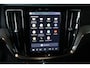 Volvo V60 T8 Automaat Plug-in hybrid AWD Plus Dark | Semi-Electrische Wegklapbare Trekhaak | Harman Kardon Premium Audio | 360° Parkeercamera | Parkeersensoren voor + achter | Stoelverwarming | Panoramadak | Head-Up Display .