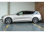 Volvo V60 T8 Automaat Plug-in hybrid AWD Plus Dark | Semi-Electrische Wegklapbare Trekhaak | Harman Kardon Premium Audio | 360° Parkeercamera | Parkeersensoren voor + achter | Stoelverwarming | Panoramadak | Head-Up Display .