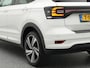 Volkswagen T-Cross R-Line 1.0 TSI 110 PK DSG | LED | Achteruitrijcamera | Stoelverwarming | Adaptieve Cruise Control | Navigatie |