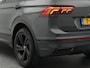 Volkswagen Tiguan R-Line 1.5 TSI 150 PK DSG | LED Matrix IQ | Black Style | Keyless | Trekhaak | Achteruitrijcamera | Navigatie |