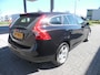 Volvo V60 1.6 T3 MOMENTUM