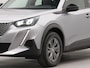 Peugeot e-2008 EV Active Pack 50 kWh | Apple Carplay & Android Auto | Cruise Control | Keyless Start | Lane Assist | Navigatie | DAB |