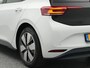 Volkswagen ID.3 Pure 45 kWh 150 PK | SoH 92 %| LED | Adaptieve Cruise Control | Steunhaak | Climate Control |
