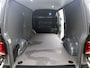 Volkswagen Transporter 2.0 TDI L2H1 150PK | Automaat | Airco | Trekhaak | Multifunctioneel Stuurwiel | Adaptive Cruise Control | Parkeersensoren Voor + Achter | Apple/Android Carplay |