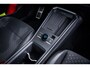 Volkswagen T-Roc 1.5 eTsi R-Line First Edition | Achteruitrijcamera | Elektrisch glazen panorama-dak | Lichtmetalen velgen 20"