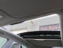 Kia Venga 1.6 CVVT Super Pack van 1ste Eig in automaat en elec panoramadak en navigatie en bluetooth en airco