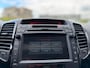 Kia Venga 1.6 CVVT Super Pack van 1ste Eig in automaat en elec panoramadak en navigatie en bluetooth en airco