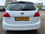 Kia Venga 1.6 CVVT Super Pack van 1ste Eig in automaat en elec panoramadak en navigatie en bluetooth en airco