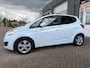 Kia Venga 1.6 CVVT Super Pack van 1ste Eig in automaat en elec panoramadak en navigatie en bluetooth en airco