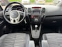 Kia Venga 1.6 CVVT Super Pack van 1ste Eig in automaat en elec panoramadak en navigatie en bluetooth en airco
