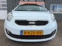 Kia Venga 1.6 CVVT Super Pack van 1ste Eig in automaat en elec panoramadak en navigatie en bluetooth en airco