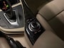 BMW 1-Serie 118i High Executive (PANO, LED, STOELVERWARMING, GROOT NAVI, PARKEERSENSOREN)