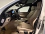 BMW 1-Serie 118i High Executive (PANO, LED, STOELVERWARMING, GROOT NAVI, PARKEERSENSOREN)