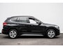 BMW X1 sDrive20i Business Edition Plus Leer/ Stoelverwarming/ Head up/ Full led/ Dab/ Cruise control/ Elektr. achterklep/ Navigatie