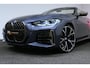 BMW 4-Serie Cabrio M440i xDrive High Executive / Air Collar (nekverwarming / BMW Laserlight / Elektr. verstelbare voorstoelen (links met memory) / Harman Kardon Surround Sound / Stoelverwarming / 20" / Rondomzichtcamera / HUD / Apple Carplay - Android Auto / Adaptief M onderstel / Elektr. wegklapbare trekhaak / Leder interieur / Dodehoekdetectie / Achteruitrijcamera