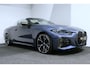 BMW 4-Serie Cabrio M440i xDrive High Executive / Air Collar (nekverwarming / BMW Laserlight / Elektr. verstelbare voorstoelen (links met memory) / Harman Kardon Surround Sound / Stoelverwarming / 20" / Rondomzichtcamera / HUD / Apple Carplay - Android Auto / Adaptief M onderstel / Elektr. wegklapbare trekhaak / Leder interieur / Dodehoekdetectie / Achteruitrijcamera