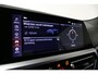 BMW 4-Serie Cabrio M440i xDrive High Executive / Air Collar (nekverwarming / BMW Laserlight / Elektr. verstelbare voorstoelen (links met memory) / Harman Kardon Surround Sound / Stoelverwarming / 20" / Rondomzichtcamera / HUD / Apple Carplay - Android Auto / Adaptief M onderstel / Elektr. wegklapbare trekhaak / Leder interieur / Dodehoekdetectie / Achteruitrijcamera