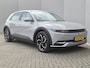 Hyundai Ioniq 5 Connect 58 kWh / SOH 100% / Fabrieksgarantie tot 02-2027 / Dealer onderhouden / Trekhaak Afneembaar / WLTP 384 km stad 587 km / CCS snelladen / Warmtepomp / Stuur- & Stoelverwarming / Achteruitrijcamera / Adaptief cruise control / Keyless Entry/Start /