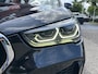 BMW X1 xDrive25e Executive M-Sport 100% SOH!!! // FULL LED // NAVI // SPORTSTOELEN + STOELVERWARMING // PDC // ELEK. KOFFERKLEP