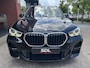 BMW X1 xDrive25e Executive M-Sport // FULL LED // NAVI // SPORTSTOELEN + STOELVERWARMING // PDC // ELEK. KOFFERKLEP