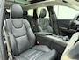 Volvo XC60 T8 455pk AWD Ultra Dark / Luchtvering / Bowers&Wilkins Audio / Massage / Ventilatie / 21'' / Gelamineerd Glas / Head-Up / 360 camera /