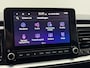 Kia Stonic 1.0 T-GDi MHEV DynamicLine | Trekhaak | Navigatie | Cruise | Two-Tone kleurstelling