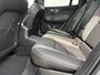 Volvo V60 2.0 T6 Plug-in hybrid AWD Ultra Dark | Google | Long Range | Schuif-/Kanteldak | Adaptieve Cruise Control | DAB | Head-Up Display | Camera | Stoelverwarming Voor + Achter | Harman Kardon Audio | Getint Glas | Zitverlenging | Elek. Stoelen | Memory | 19" LM