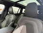 Volvo V60 2.0 T6 Plug-in hybrid AWD Ultra Dark | Google | Long Range | Schuif-/Kanteldak | Adaptieve Cruise Control | DAB | Head-Up Display | Camera | Stoelverwarming Voor + Achter | Harman Kardon Audio | Getint Glas | Zitverlenging | Elek. Stoelen | Memory | 19" LM