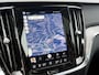 Volvo V60 2.0 T6 Plug-in hybrid AWD Ultra Dark | Google | Long Range | Schuif-/Kanteldak | Adaptieve Cruise Control | DAB | Head-Up Display | Camera | Stoelverwarming Voor + Achter | Harman Kardon Audio | Getint Glas | Zitverlenging | Elek. Stoelen | Memory | 19" LM