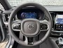 Volvo V60 2.0 T6 Plug-in hybrid AWD Ultra Dark | Google | Long Range | Schuif-/Kanteldak | Adaptieve Cruise Control | DAB | Head-Up Display | Camera | Stoelverwarming Voor + Achter | Harman Kardon Audio | Getint Glas | Zitverlenging | Elek. Stoelen | Memory | 19" LM
