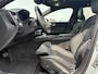 Volvo V60 2.0 T6 Plug-in hybrid AWD Ultra Dark | Google | Long Range | Schuif-/Kanteldak | Adaptieve Cruise Control | DAB | Head-Up Display | Camera | Stoelverwarming Voor + Achter | Harman Kardon Audio | Getint Glas | Zitverlenging | Elek. Stoelen | Memory | 19" LM
