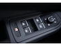 Volkswagen Golf 1.0 eTSI Life Business Carplay Achteruitrijcamera ACC Navi Massagestoel 1e Eigenaar NAP