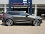 Volvo XC60 2.0 Recharge T6 AWD R-Design / Automaat / NL-Auto / Styling-Pack / 22'' LMV / Dealer-Onderhouden / ERAD reeds vervangen / Pilot-Assist / Open-Panodak / Elektr.-Uitklapbare Trekhaak / Stoel-/Stuurverwarming / Adaptieve Cruise-Control Stop&Go / Climate-Control / Keyless / LED / Dodehoek-Detectie / Apple-Carplay & Android-Auto / Elektr.-Stoelen met Geheugen / DAB Radio-Bluetooth / Navi / Elektr.-Achterklep / Standkachel / PDC V+A / Camera / ENZ.