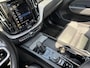 Volvo XC60 2.0 Recharge T6 AWD R-Design / Automaat / NL-Auto / Styling-Pack / 22'' LMV / Dealer-Onderhouden / ERAD reeds vervangen / Pilot-Assist / Open-Panodak / Elektr.-Uitklapbare Trekhaak / Stoel-/Stuurverwarming / Adaptieve Cruise-Control Stop&Go / Climate-Control / Keyless / LED / Dodehoek-Detectie / Apple-Carplay & Android-Auto / Elektr.-Stoelen met Geheugen / DAB Radio-Bluetooth / Navi / Elektr.-Achterklep / Standkachel / PDC V+A / Camera / ENZ.