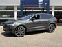 Volvo XC60 2.0 Recharge T6 AWD R-Design / Automaat / NL-Auto / Styling-Pack / 22'' LMV / Dealer-Onderhouden / ERAD reeds vervangen / Pilot-Assist / Open-Panodak / Elektr.-Uitklapbare Trekhaak / Stoel-/Stuurverwarming / Adaptieve Cruise-Control Stop&Go / Climate-Control / Keyless / LED / Dodehoek-Detectie / Apple-Carplay & Android-Auto / Elektr.-Stoelen met Geheugen / DAB Radio-Bluetooth / Navi / Elektr.-Achterklep / Standkachel / PDC V+A / Camera / ENZ.