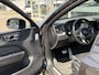 Volvo XC60 2.0 Recharge T6 AWD R-Design / Automaat / NL-Auto / Styling-Pack / 22'' LMV / Dealer-Onderhouden / ERAD reeds vervangen / Pilot-Assist / Open-Panodak / Elektr.-Uitklapbare Trekhaak / Stoel-/Stuurverwarming / Adaptieve Cruise-Control Stop&Go / Climate-Control / Keyless / LED / Dodehoek-Detectie / Apple-Carplay & Android-Auto / Elektr.-Stoelen met Geheugen / DAB Radio-Bluetooth / Navi / Elektr.-Achterklep / Standkachel / PDC V+A / Camera / ENZ.