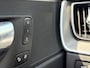 Volvo XC60 2.0 Recharge T6 AWD R-Design / Automaat / NL-Auto / Styling-Pack / 22'' LMV / Dealer-Onderhouden / ERAD reeds vervangen / Pilot-Assist / Open-Panodak / Elektr.-Uitklapbare Trekhaak / Stoel-/Stuurverwarming / Adaptieve Cruise-Control Stop&Go / Climate-Control / Keyless / LED / Dodehoek-Detectie / Apple-Carplay & Android-Auto / Elektr.-Stoelen met Geheugen / DAB Radio-Bluetooth / Navi / Elektr.-Achterklep / Standkachel / PDC V+A / Camera / ENZ.