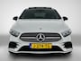 Mercedes-Benz A-klasse 180 AMG Nightpakket | Panoramadak | Sfeerverlichting | CarPlay | Augmented Reality | Parkeerpakket met Camera |. Inclusief 24 maanden Mercedes-Benz Certified garantie voor Europa.