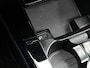 Mercedes-Benz A-klasse 180 AMG Nightpakket | Panoramadak | Sfeerverlichting | CarPlay | Augmented Reality | Parkeerpakket met Camera |. Inclusief 24 maanden Mercedes-Benz Certified garantie voor Europa.
