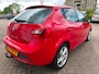 SEAT Ibiza SC 1.0 EcoTSI FR met deukje in de motorkap en parkeersensoren en navigatie en bluetooth telefoon